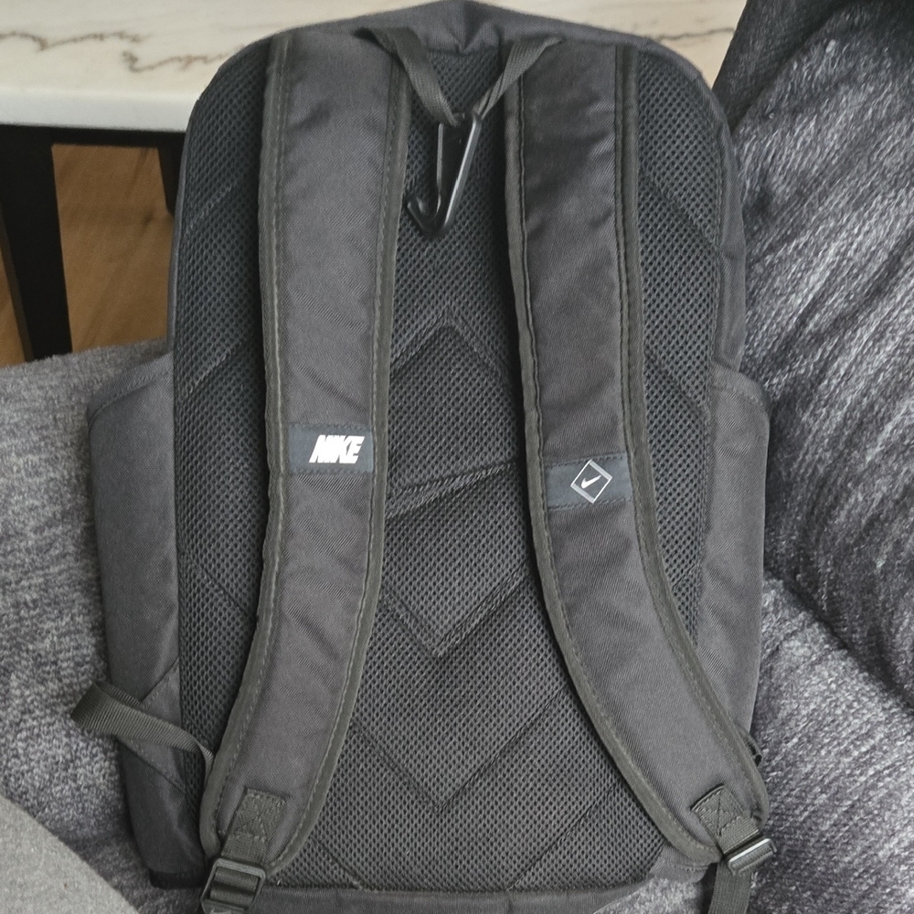 Nike Baseball/ Softball Bat Bag - Picture 3 of 3